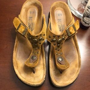 Naot leather slip on Sz 40 = 9